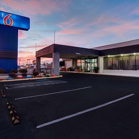 Motel 6 Burlington Exterior foto